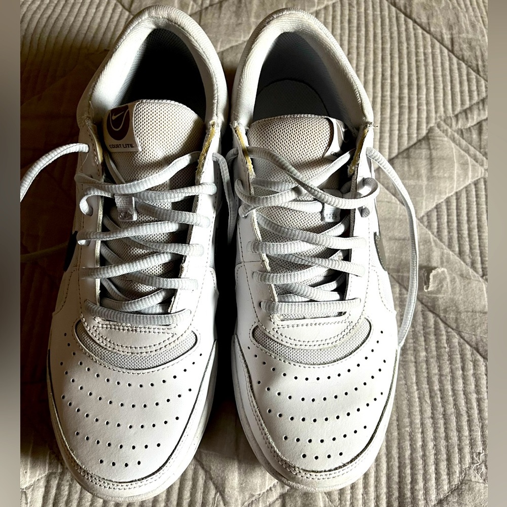 Nike women’s Court Shoes